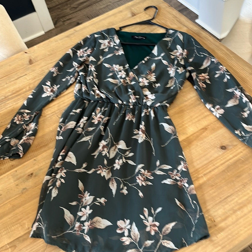 Green floral dress size small